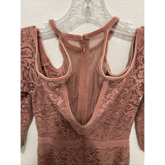EXPRESS pink rose floral lace overlay velvet trim cold shoulder shift dress 10 - Picture 8 of 10